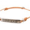 Gemshine - Damen - Armband - Gravur - CELEBRATE EACH DAY - Silber - Hellkoralle - Rose