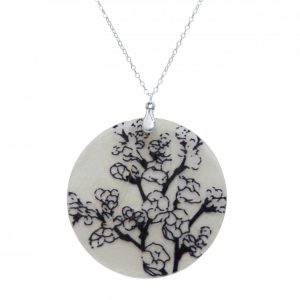 Gemshine - Damen - Halskette - Anhänger - Medaillon - Perlmutt - CHERRY BLOSSOM - 925 Silber - Schwarz Blau - 5 cm