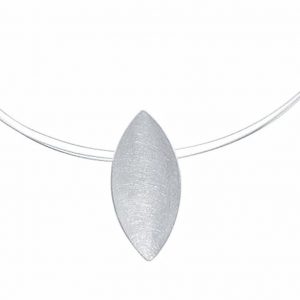 GEMSHINE Damenhalskette in hochwertiger Mattverarbeitung, massiv 925 Silber. Marquise Designer Anhänger mit Kette. Made in Madrid / Spanien. Im eleganten Schmucketui mit Geschenkverpackung geliefert.